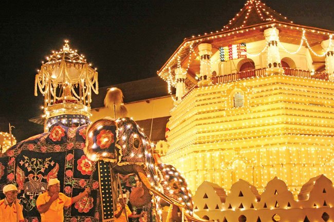 Esala Perahera (Kandy)